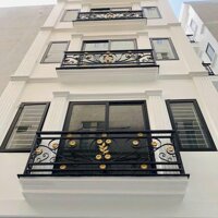 Chính Chủ Cần Bán Gấp Căn Nhà vị trí đẹp Đường Trần Quốc Hoàn, 87 Nguyễn Phong Sắc, Dịch Vọng Hậu, Cầu Giấy, Hà Nội Diện Tích 55 m2, mặt tiền 5 m,