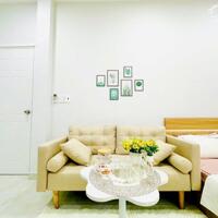 Căn studio cửa sổ trời lớn, máy giặt riêng, sofa mới tinh gần vòng xoay Lăng Cha Cả