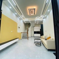 Bán Căn Nhà 5 Tầng Ngõ Phố Ngô Gia Tự - Long Biên