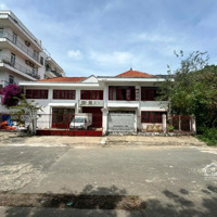 Bán Biệt Thự Kếa Villa Thủ Thiêm Dt: 20X31M 1 Trệt 2 Lầu Diện Tích: 611M2