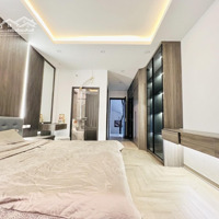 Gara Thang Máy Đủ Cả, Bán Nhà Nguyễn Sơn, Gần Cục Hàng Không Việt Nam, 45M2, 12 Tỷ