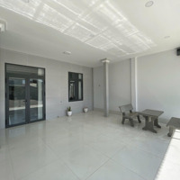 Cho Thuê Nhà Mặt Tiền Đường Nguyên Căn Rộng 170M2. Có Sân Trước Rộng 40M2 Để Kinh Doanh!
