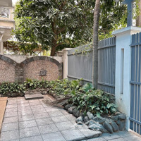 Cho Thuê Biệt Thự 5 Phòng Ngủ 4 Vệ Sinh 200M2 Chỉ Với Giá Cực Chất Tại Ciputra, Tây Hồ, Hà Nội