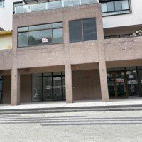 Cho Thuê Shophouse Mặt Tiền Tôn Dật Tiên Vị Trí Vàng Kinh Doanh