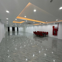 Cho Thuê Nhà Mặt Phố Trần Duy Hưng,Diện Tích100M2X3 Tầng,Mặt Tiền5M, Giá Bán 160 Triệu, Liên Hệ: 0968896456