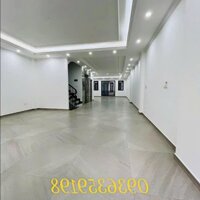 Địa chỉ: Q.Cầu Giấy, Hà NộNhà nằm tại ngõ Đường Xuân Thủy, Dịch Vọng Hậu, Cầu Giấy, Hà Nội, diện tích 68 /72 m2 với thiết kế 7 tầng thang máy hiện đại.i- Xem bản đồ