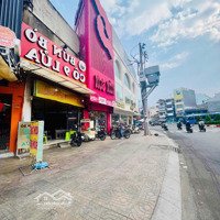 Cho Thuê Nhà Trệt Trống Suốt Nằm Ngay Ngã Tư Hàng Xanh Lề Đường 8M