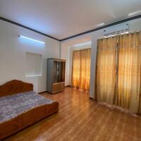 Cần cho thuê nhà 2 tầng  đường Mỹ An P. Mỹ An