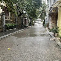 Bán Gấp Biệt Thự Khu Vườn Đào, Quận Tây Hồ,Diện Tích100M2 Mặt Tiền 8M Giá Chỉ Hơn 37 Tỷ