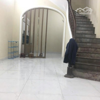 Cho Thuê Nhà Tại Hoàng Quốc Việt Ngõ To 50 M2 X 4 Tầng Giá Rẻ