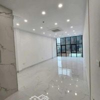 Bán Gấp Nhà Mặt Phố Hàm Long, 44 Tỷ, 40M2, Hoàn Kiếm, Hà Nội, Kinh Doanh, Dòng Tiền Ổn Định
