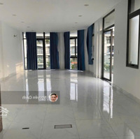Góc 2Mặt Tiềntrệt + Tầng 1 Đường Lớn 25M,Thang Máy,Máy Lạnh,Hầm Xe Rộng,Giá Tốt Tại Vạn Phúc City.
