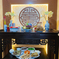Chính Chủ Bán Căn 133M2. Tầng Trung, Căn Góc, Full Nội Thất. Cửa Tn Ban Công Đb Full Nội Thất