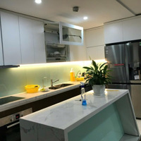 Chính Chủ Bán Căn 133M2. Tầng Trung, Căn Góc, Full Nội Thất. Cửa Tn Ban Công Đb Full Nội Thất