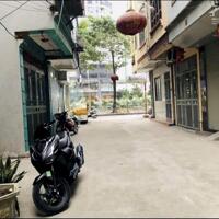 Cho thuê nhà ngõ ô tô 230 Phố Trịnh Đình Cửu 5 tầng, 44m2, 6 ngủ, 4 WC, 18 triệu