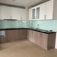 Cần Bán Gấp Căn 4 Ngủ Chung Cư Udic West Lake Đối Diện Lotte Tây Hồ Giá Tốt.0979343959