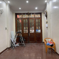 Cho Thuê Mặt Bằng Làm Văn Phòng, Kinh Doanh, 18M2, 95 Phố Gia Quất, Thượng Thanh, Long Biên, Hn