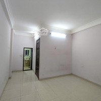 Cho Thuê Nhà Riêng 05 Tầng Tại Trung Kính