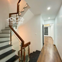 Nhà Đẹp Mới Kính Koong - 5 Tầng - 2 Thoáng Trước Sau - 10M Ra Ô Tô Tránh - Phố Thái Thịnh