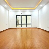 NHÀ ĐẸP PHỐ TRẦN CUNG-THANG MÁY- Ô TÔ GẦN GIÁ 7.68 TỶ TL