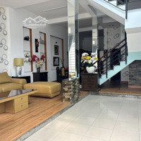 Cho Thuê Biệt Thự 4 Phòng Ngủ 4 Vệ Sinhtrên 290M2 Tại Lê Văn Sỹ, Tân Bình, 39 Triệu Vnd