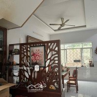 Biệt Thự Đường Số 18 Kdc Ven Sông (7X18M) Trệt + 2 Lầu Áp Mái Đẹp