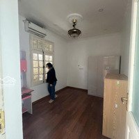 Cần Bán Căn Hộ 3 Phòng Ngủ- Liên Hệ 0394260628