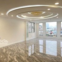 Toà Nhà Thiết Kế 10 Tầng Thông Sàn, Có Hầm Công Năng Làm Văn Phòng Công Ty.