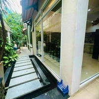 Bán Nhanh Biệt Thự 200M2 Kdc Him Lam Q7- Vị Trí Đẹp , Gần Hồ Cảnh Quan Thoáng Mát