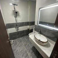 Cho Thuê Nhà Phố Hoàng Hoa Thám- Ô Tô Tránh- Văn Phòng-Spa-Kinh Doanh-Ở..chỉ 33 Tr