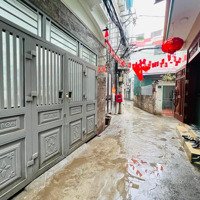 Mễ Trì 56M2 - Dân Xây Nhà Đẹp Ở Ngay - Ở Hoặc Thêm Tầng Sửa Thành Ccmn - Mặt Ngõ 3 Gác Tránh Xe Máy