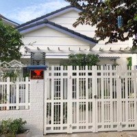 Ban Nha Rieng 1/ Do Van Day, Hoc Mon
