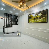Nhà Cực Đẹp 45M2X5T Giá Đầu Tư - Gia Đình Ở. Lô Góc, Vuông Vắn, Rộng Thoáng Phố Cổ Nhuế, Đức Thắng