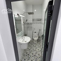 Cực Hottt . Nhà Ngay Chợ Tân Mỹ . 1 Trệt 2 Lầu + Sân Thượng . Giá Chỉ 10Ty2