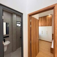Nhà lầu xây mới Góc 2 mặt tiền Hẻm 127 Võ Văn Kiệt