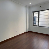 Nhà Hồng Tiến - Lô Góc - Ngõ Thông - Ngõ Ô Tô - Nhà Mới Đẹp - 40M2 - 4 Ngủ