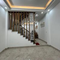 Bán nhà Đinh Công Thượng giá 8.95 tỷ, diện tích 43m2, 4 tầng, mặt tiền 5m