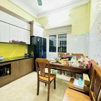 Cực hiếm. Bán nhà Vương Thừa Vũ, Thanh Xuân. 50m2 x 4 Tầng. 2 THOÁNG. GẦN Ô TÔ. Hơn 7 Tỷ.