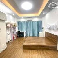 Bán gấp nhà -ÔTÔ 120 Dương Văn Bé. Hai Bà Trưng. DT 38m 4,5T MT 4,5m giá nhỉnh 8, tỷ 0947913839