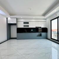 Bán nhà Nguyễn Văn Cừ, Bồ Đề, 5 tầng, đủ nội thất, thông Hồng Tiến, An sinh đỉnh