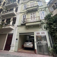 Nhà Siêu Phẩm View Hồ- Gara- Ôtô Tránh- Mặt Tiền Rộng- Cực Đỉnh- Thiết Kế Đẹp Hiện Đại- Dân Trí Cao