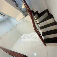 Nhà Đẹp 3 Tầng, 2 Phòng Ngủ 2 Vệ Sinh Xóm Chiếu. Chỉ 1 Tỷ 9