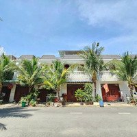 Cần Bán Nhà Phố Champaca Đức Huy, Đông Hòa, Dĩ An