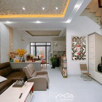 Nhanh Tay Chớp Lấy - Nhà 4 Lầu Giá Nhỉnh 8 Tỷ Giáp Quận 7 - Sổ Hồng Riêng