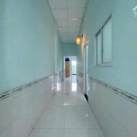 Nhà cấp 4 mới 90 m2 ,sổ hồng riêng, giá 1.2 tỷ,Mỹ Hạnh Nam, Đức Hòa, Long An