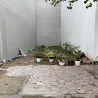 Chính chủ cần bán gấp lô đất đẹp nằm tại trung tâm khu tái định cư thị trấn Trâu Quỳ, Gia Lâm
