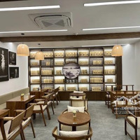 Siêu Đẹp Cho Thuê Nhà Mặt Phố Lạc Long Quân.diện Tích 85M2 X 4 Tầng.mặt Tiền 16M,Giá 85 Triệu/ Tháng