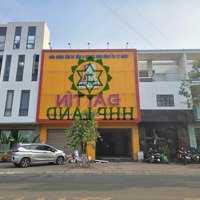 Bán Cặp Nhà N1 Võ Thị Sáu, P. Thống Nhất
Tuyến Đường Lớn Song Song Đường Võ Thị Sáu - 0976711267