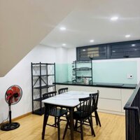 Bán nhà 2,5 tầng MT Lương Ngọc Quyến đối diện chợ Đống Đa, Gía 8ty9 LH 0942992361