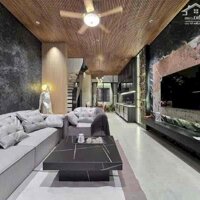 Cc cần bán nhà 3 tầng MT KD VIP Nguyễn Thúy, giá chỉ nhỉnh hơn 7 tỷ.